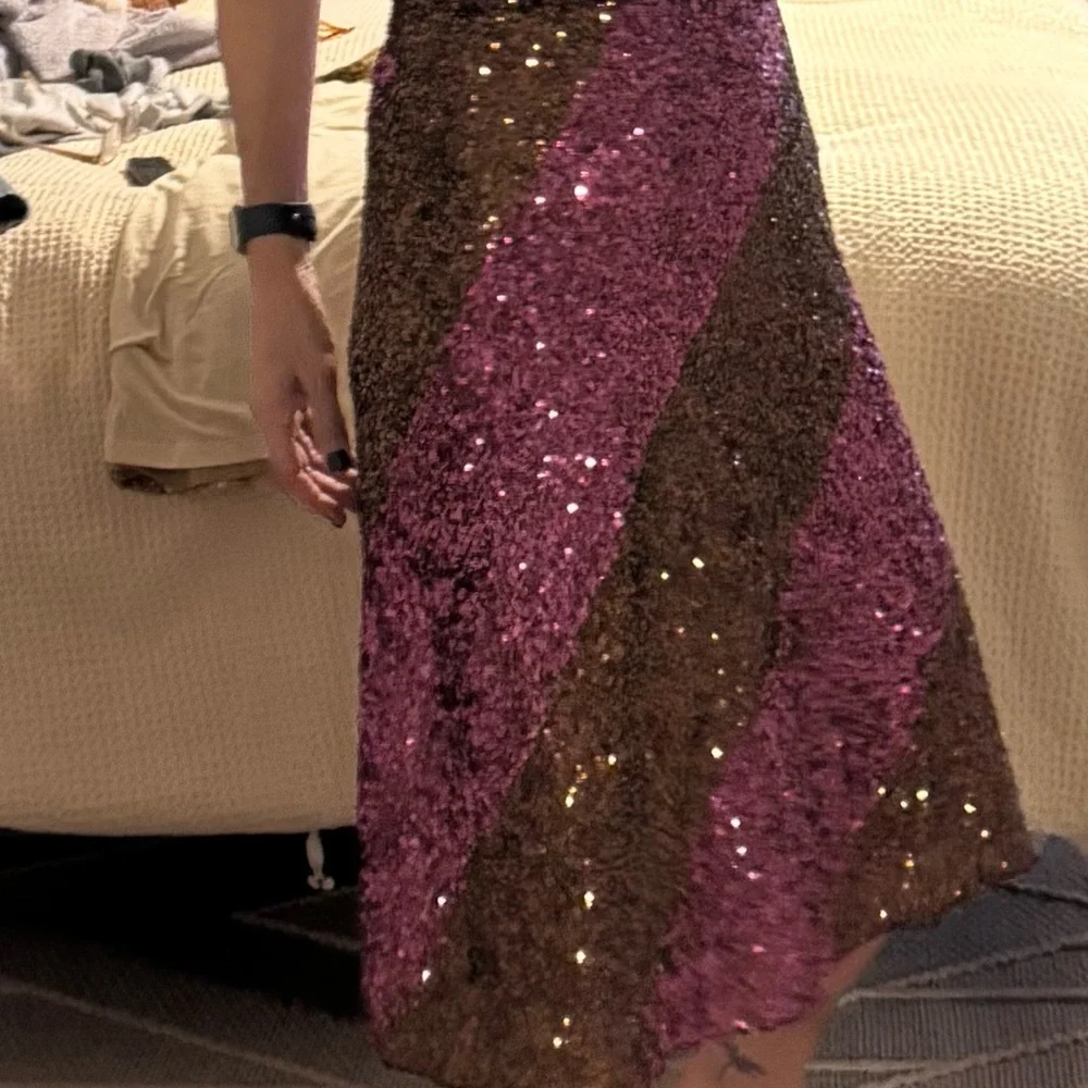 Bl-nk Rossellini violet sequence dress - Picture 4 of 11